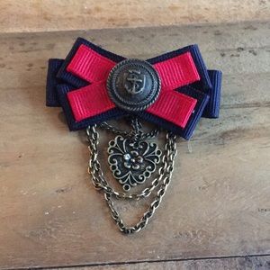 Fashion clip on for clothes